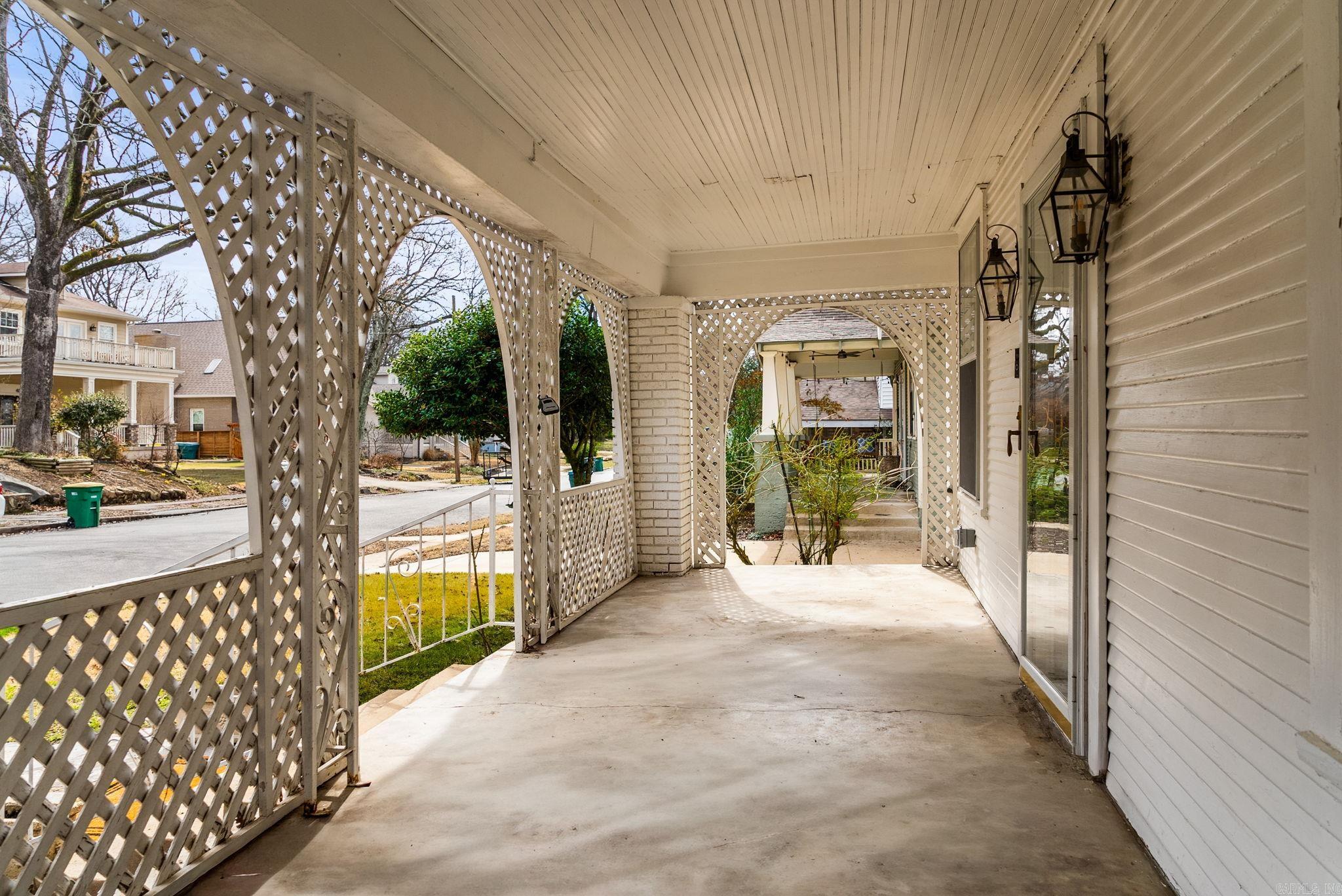 ELMHURST - Residential