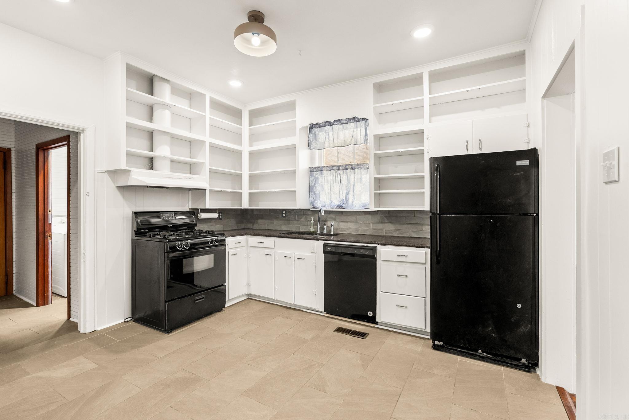 ELMHURST - Residential