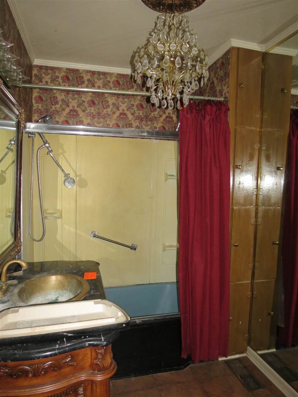 BEMIS GROVE - Residential