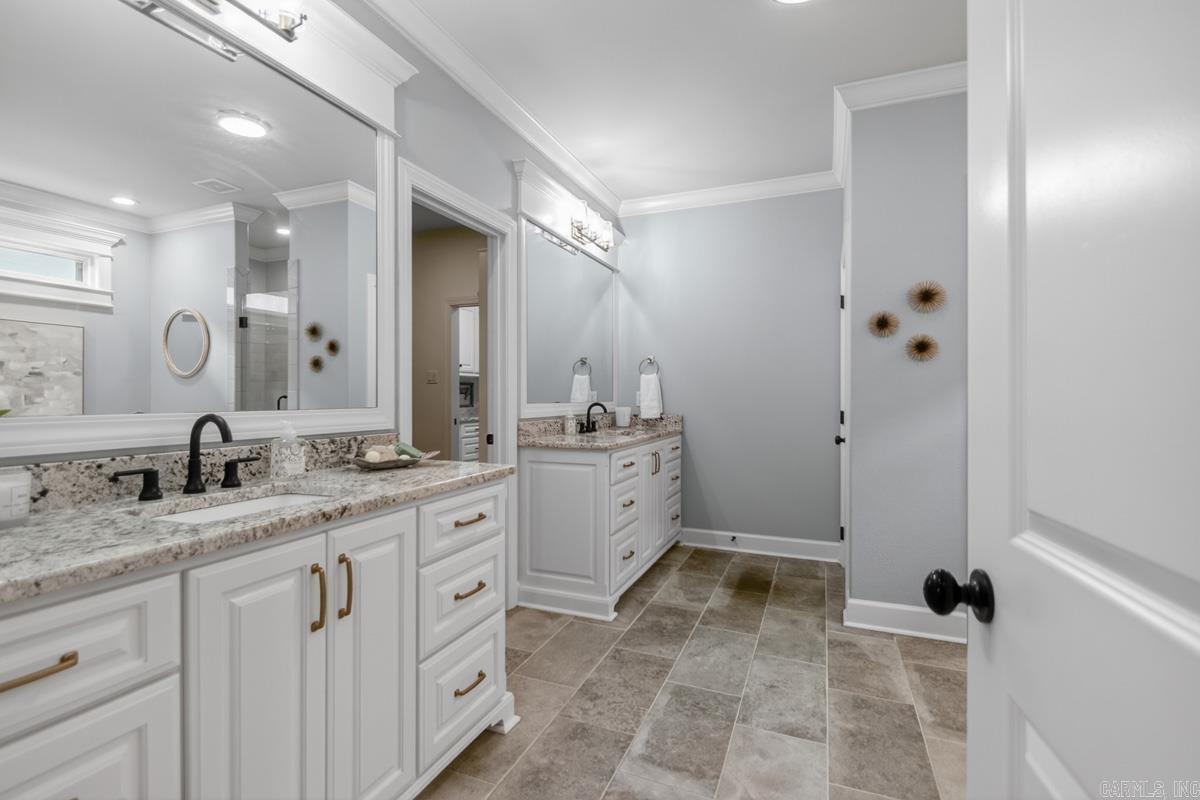 CHENAL VALLEY EPERNAY PLACE - Residential