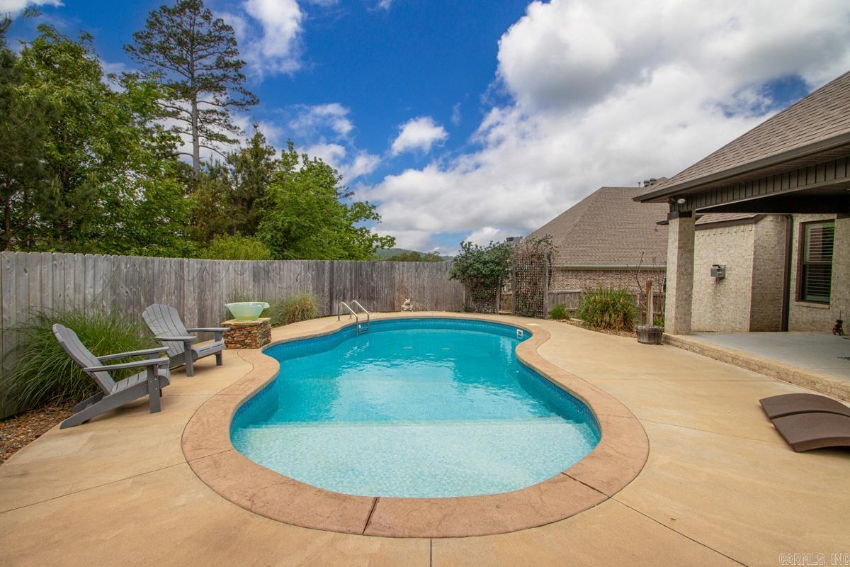 CHENAL VALLEY EPERNAY PLACE - Residential