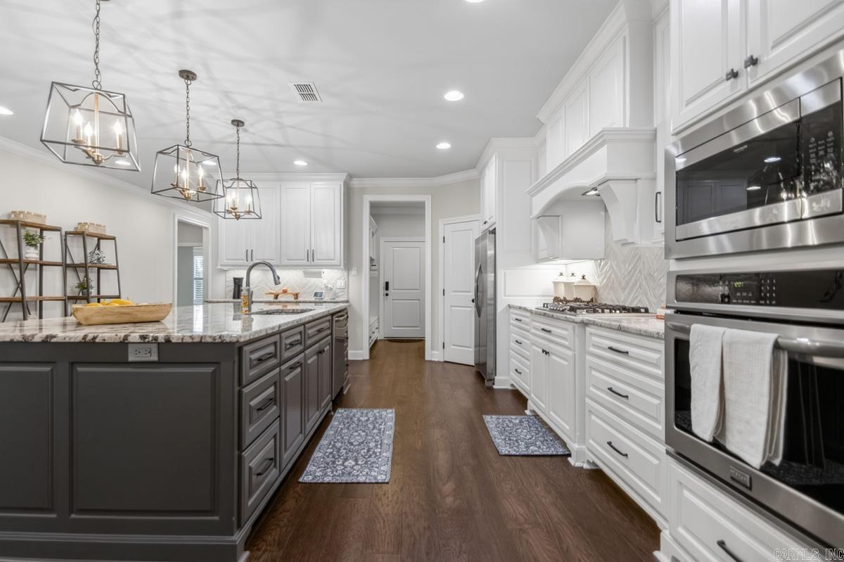 CHENAL VALLEY EPERNAY PLACE - Residential