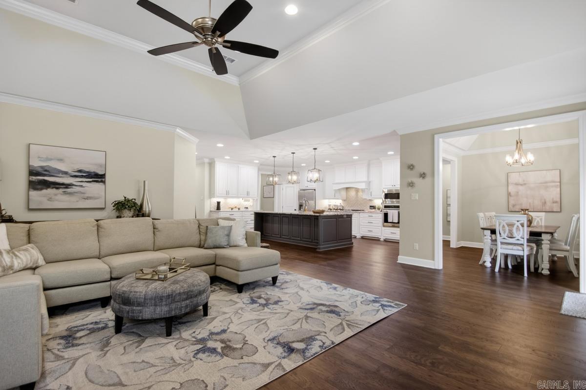 CHENAL VALLEY EPERNAY PLACE - Residential