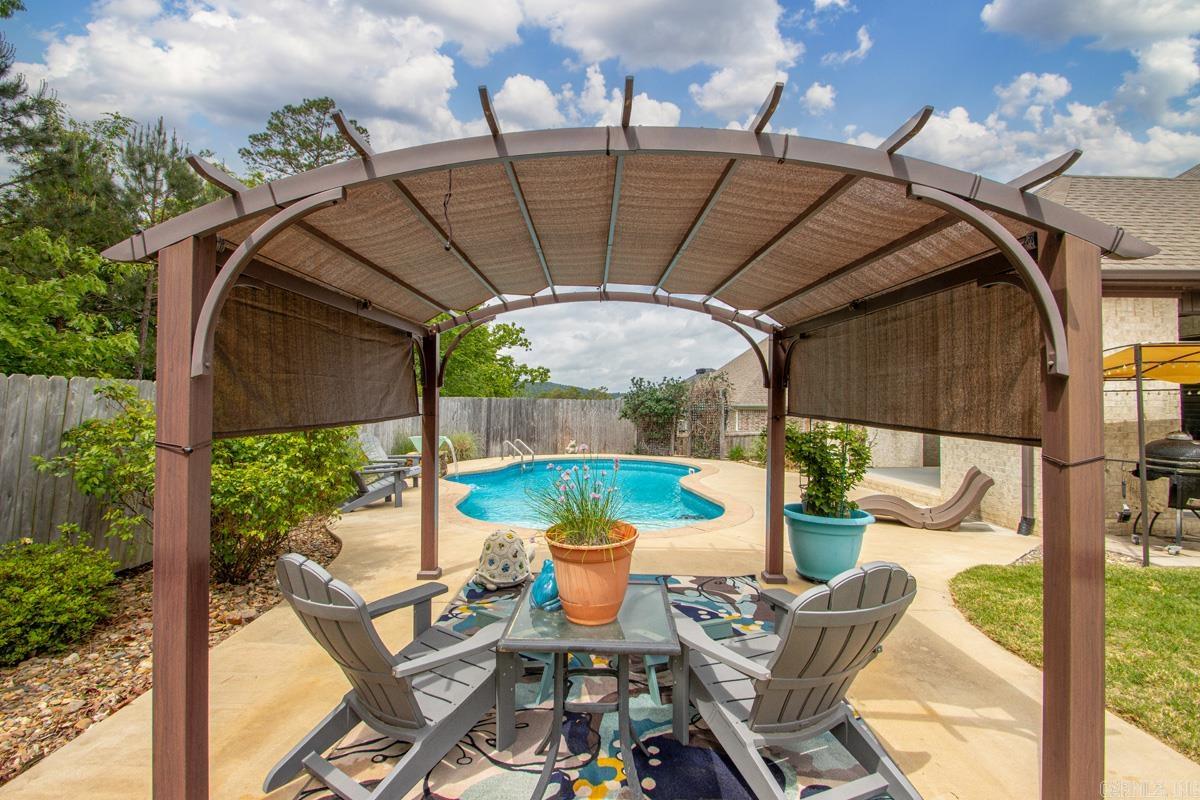 CHENAL VALLEY EPERNAY PLACE - Residential