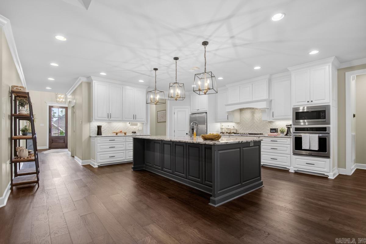 CHENAL VALLEY EPERNAY PLACE - Residential