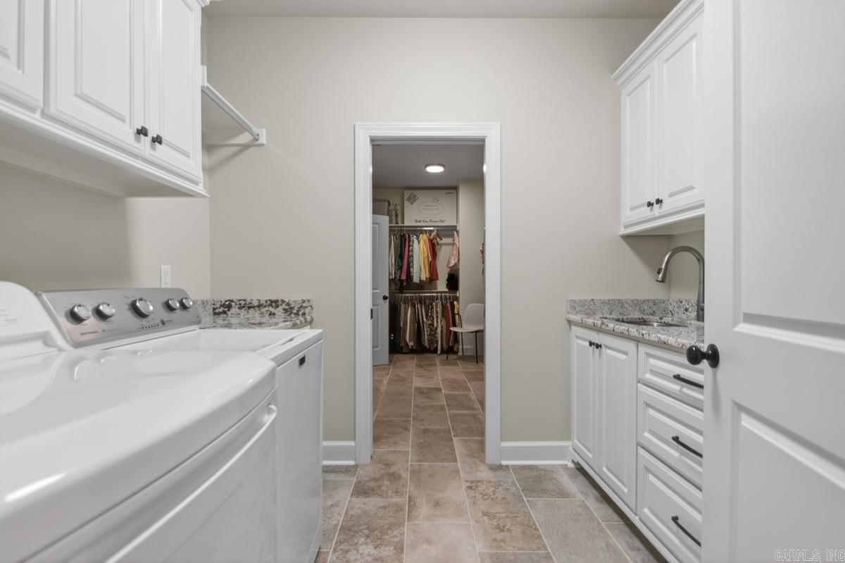 CHENAL VALLEY EPERNAY PLACE - Residential