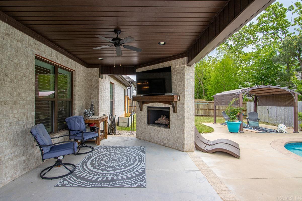 CHENAL VALLEY EPERNAY PLACE - Residential