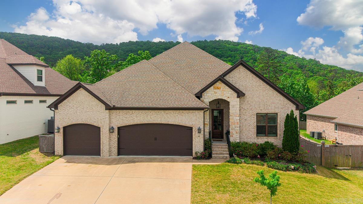 CHENAL VALLEY EPERNAY PLACE - Residential