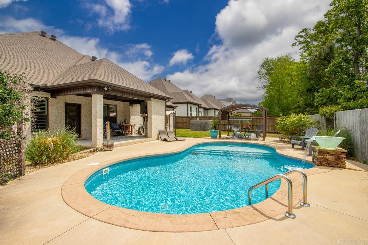 CHENAL VALLEY EPERNAY PLACE - Residential