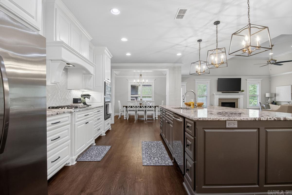 CHENAL VALLEY EPERNAY PLACE - Residential