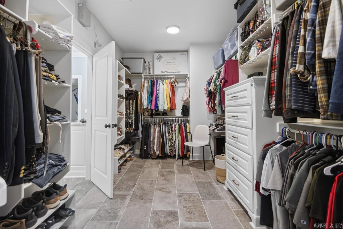 CHENAL VALLEY EPERNAY PLACE - Residential