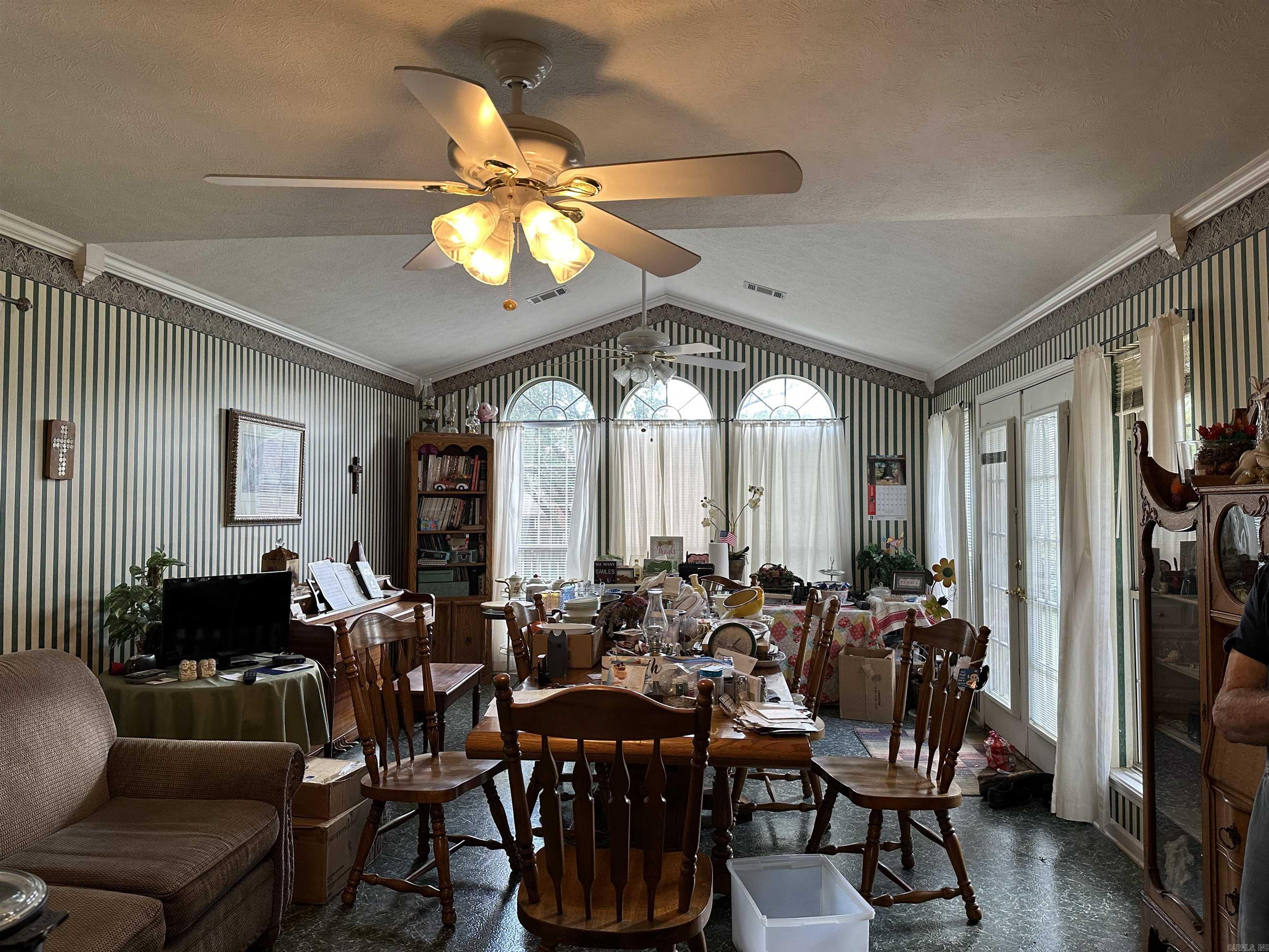 WOODLAND SPRINGS - Residential