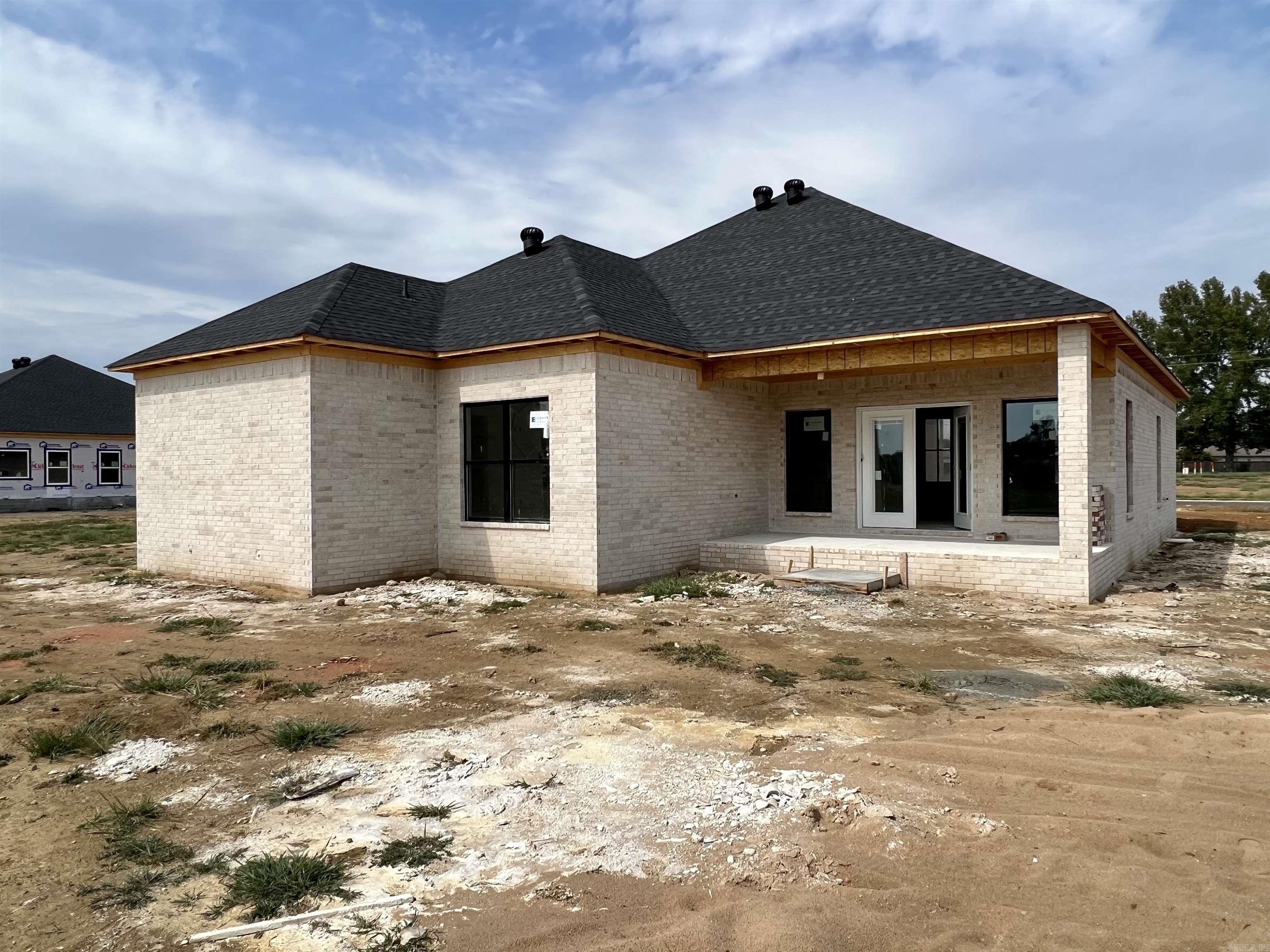 EAST MEADOW - Residential