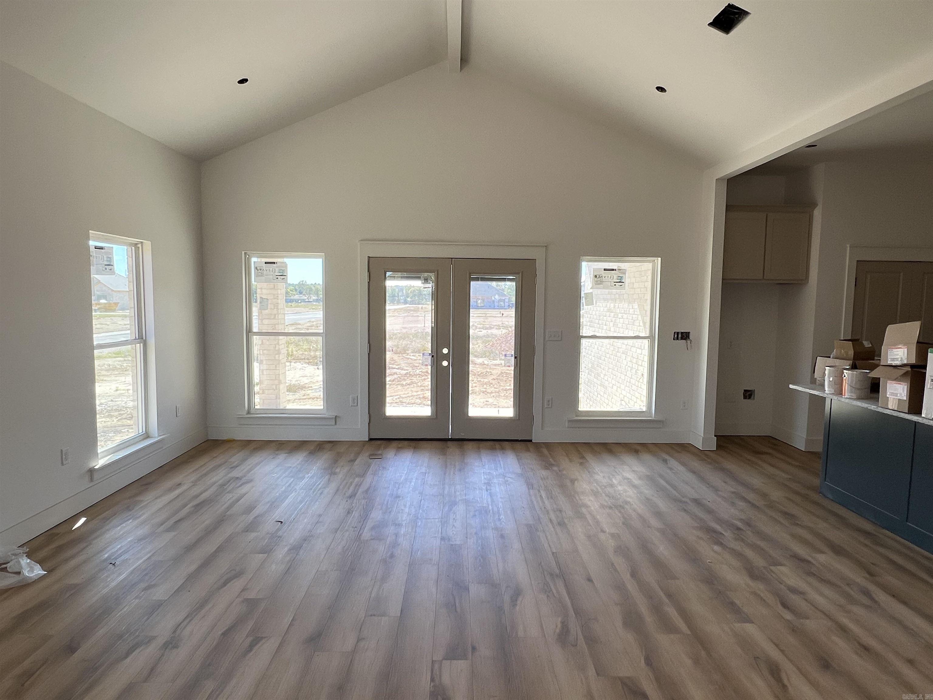 EAST MEADOW - Residential