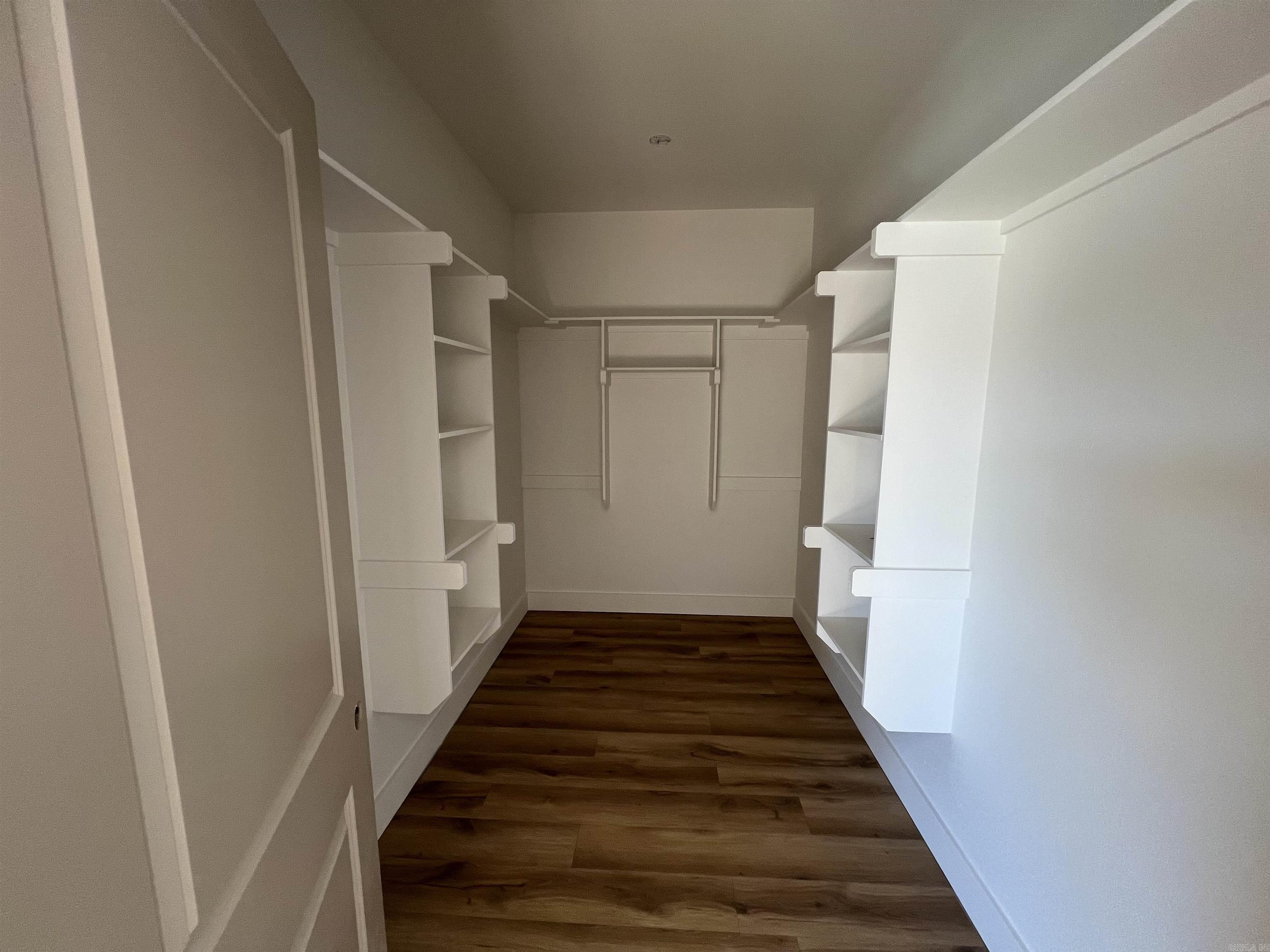 EAST MEADOW - Residential