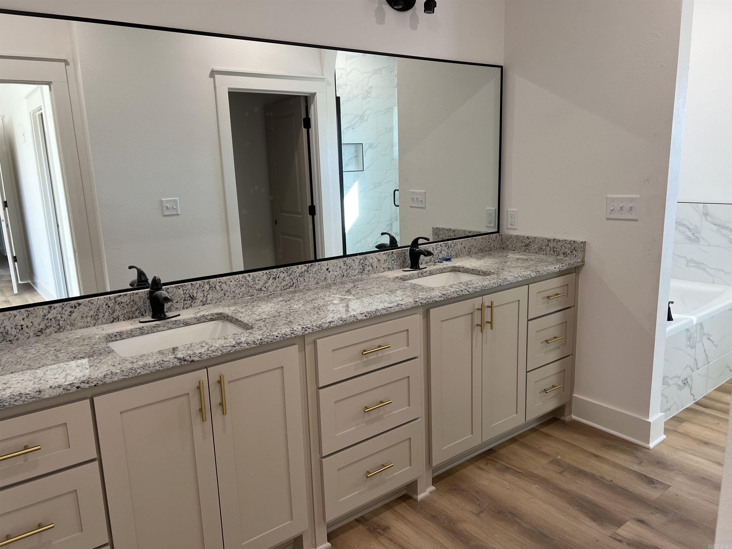 EAST MEADOW - Residential