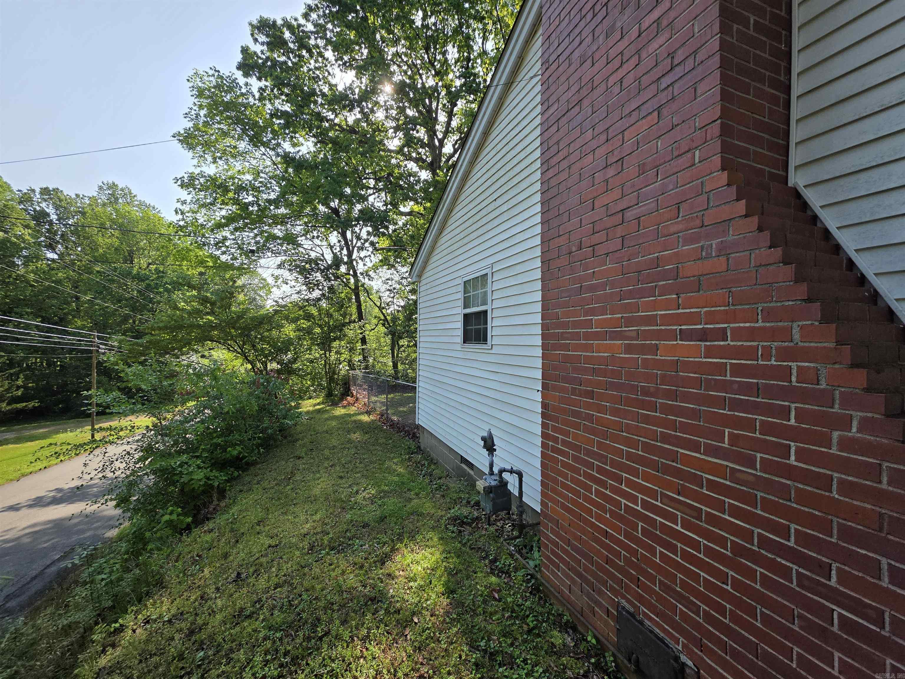 M&B PIGGOTT 2-20-8 - Residential