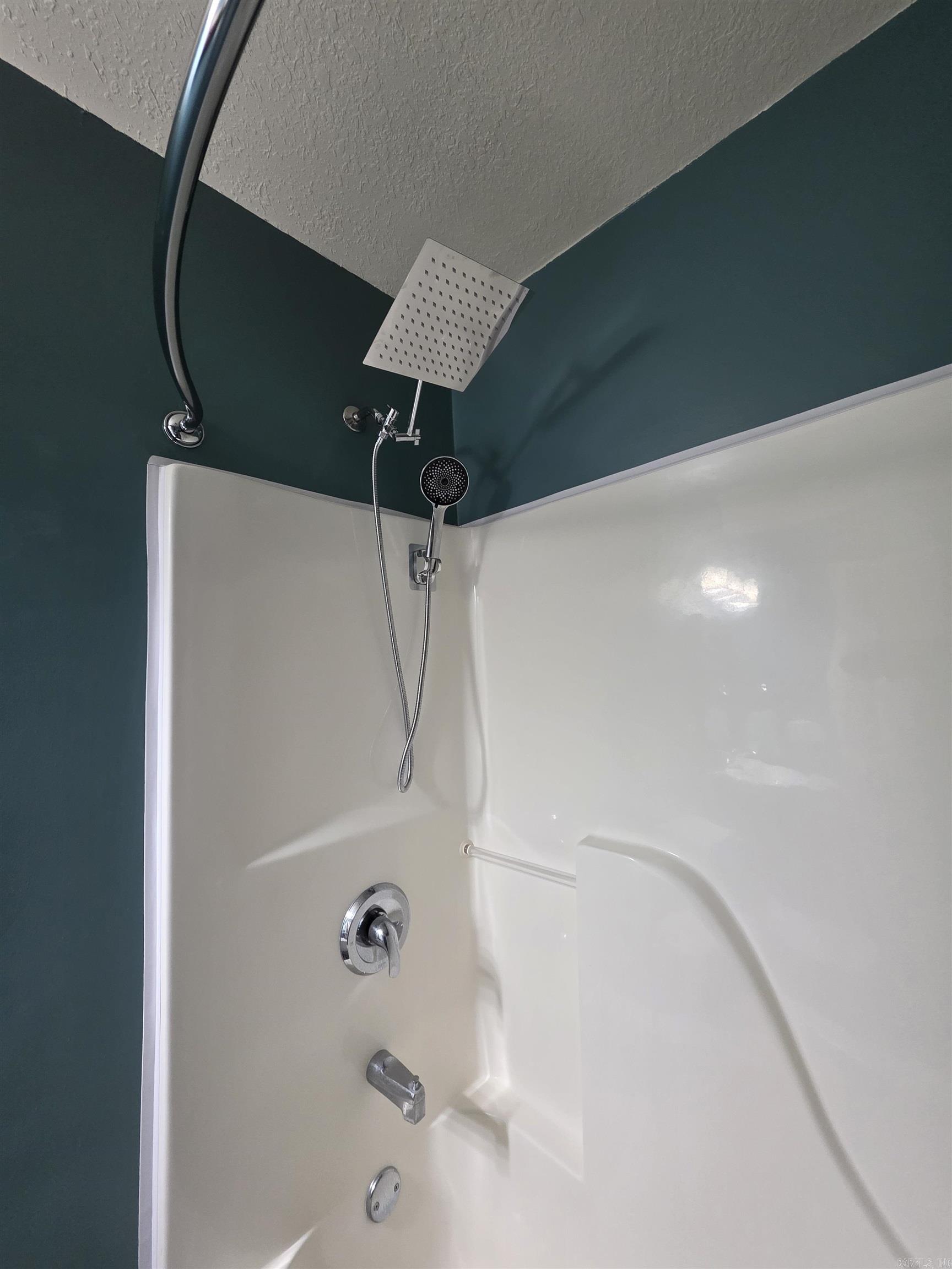 M&B PIGGOTT 2-20-8 - Residential