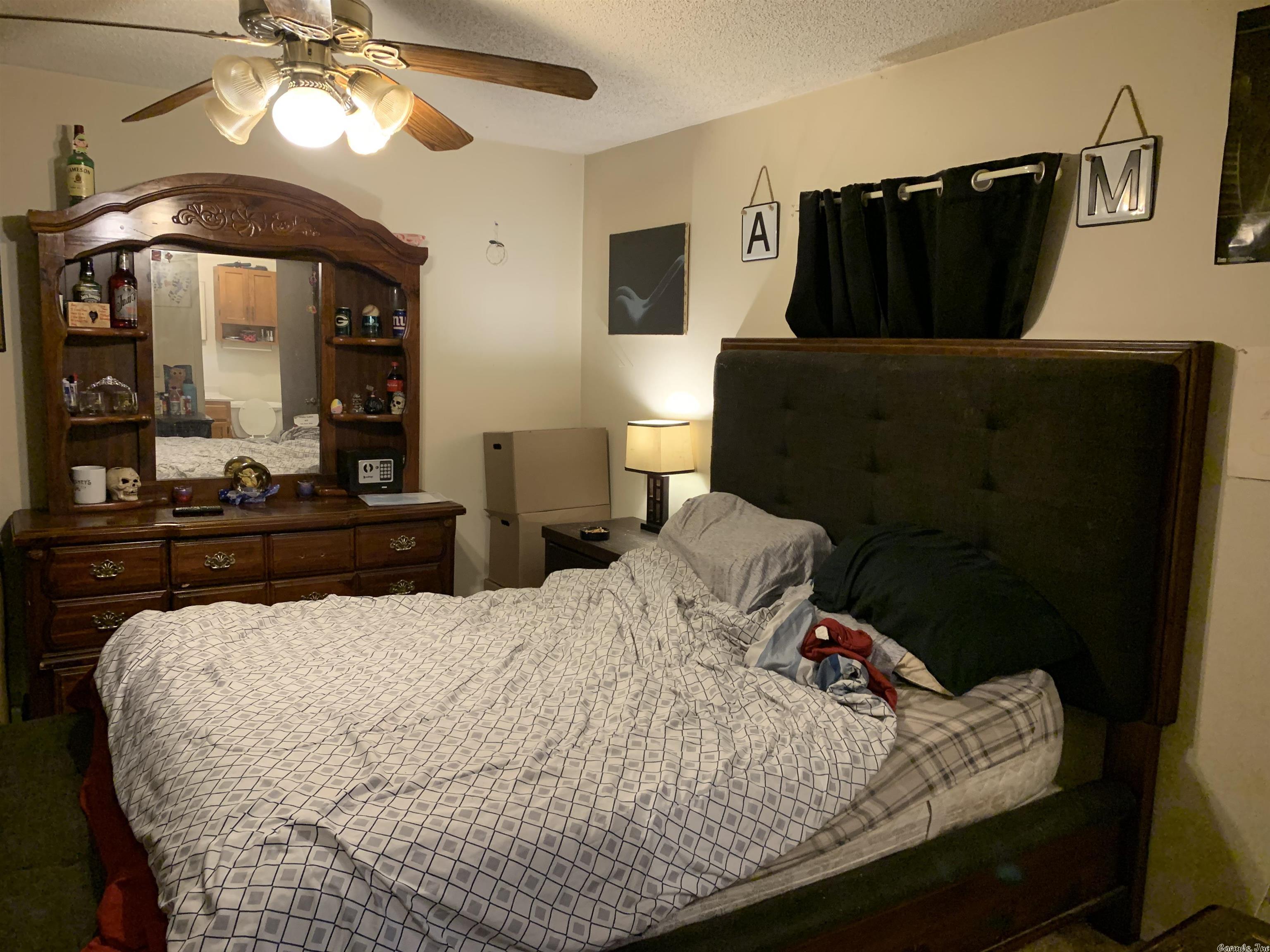 RIVER OAKS - Residential