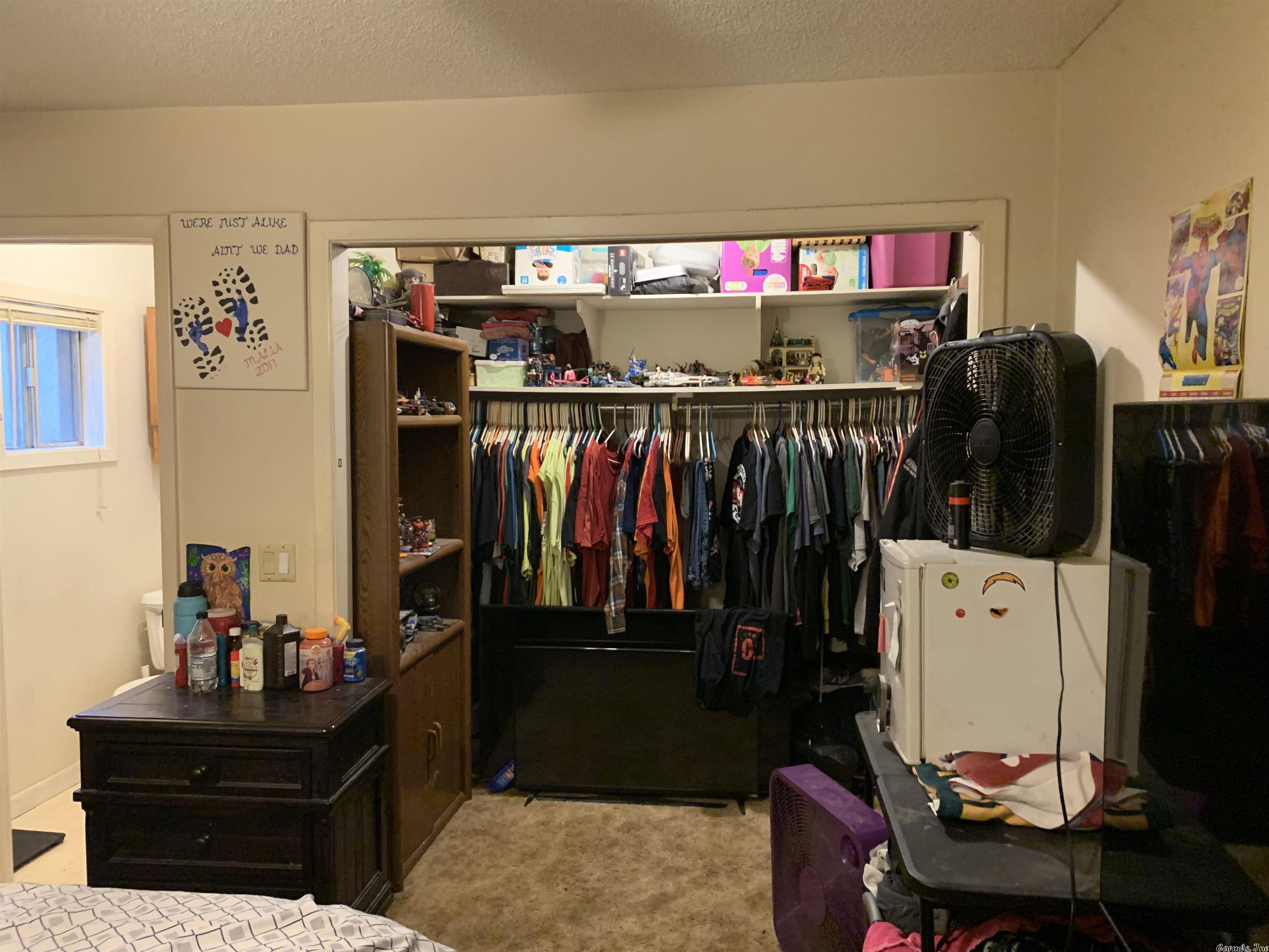 RIVER OAKS - Residential