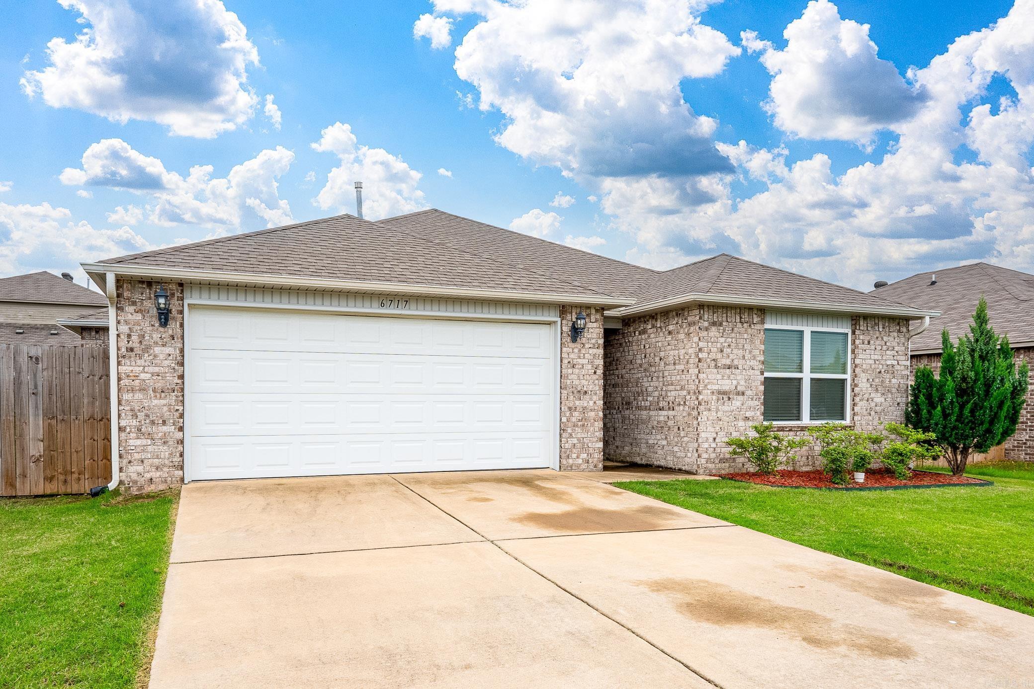 TRAMMEL ESTATES - Residential