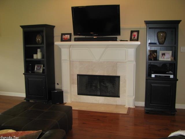 WATERS EDGE - Residential