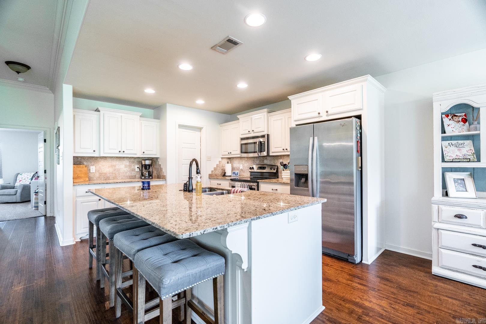 CYPRESS VALLEY - Residential