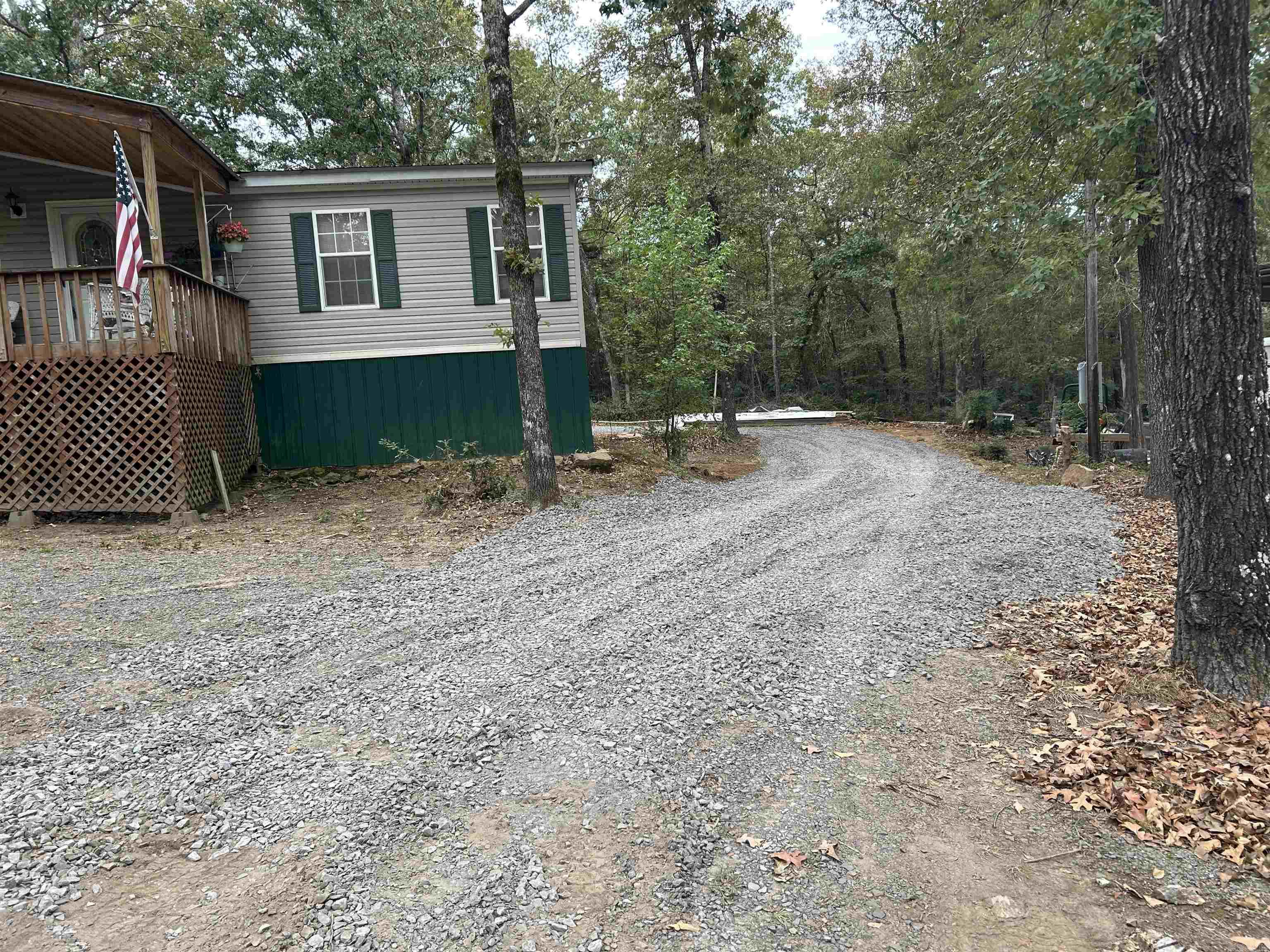 Pine Oaks Villa - Residential