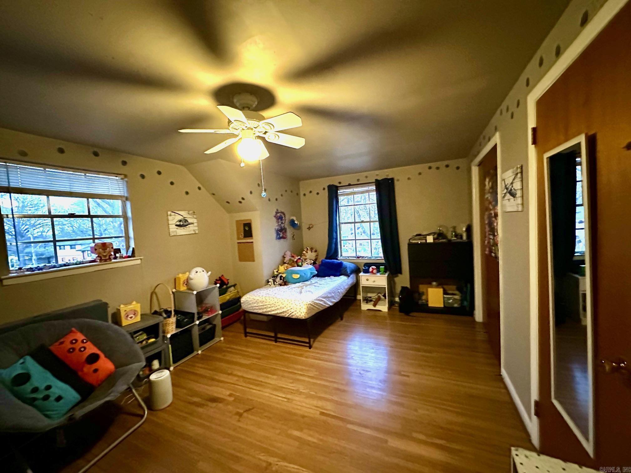 INDIAN HILLS - Residential