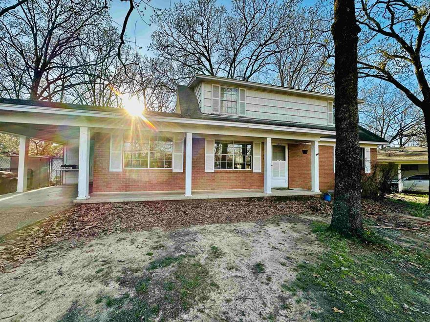 Unbeatable Deal in Indian Hills! An incredible find at an unbeatable price in the heart of the sought-after Indian Hills neighborhood! This charming 4 bed 2 bath home offers spacious living areas and bedrooms, perfect for first-time buyers, or savvy investors.   Easy access to shopping, dining, parks, and top-rated schools. Homes at this price don’t last long—schedule your showing today!