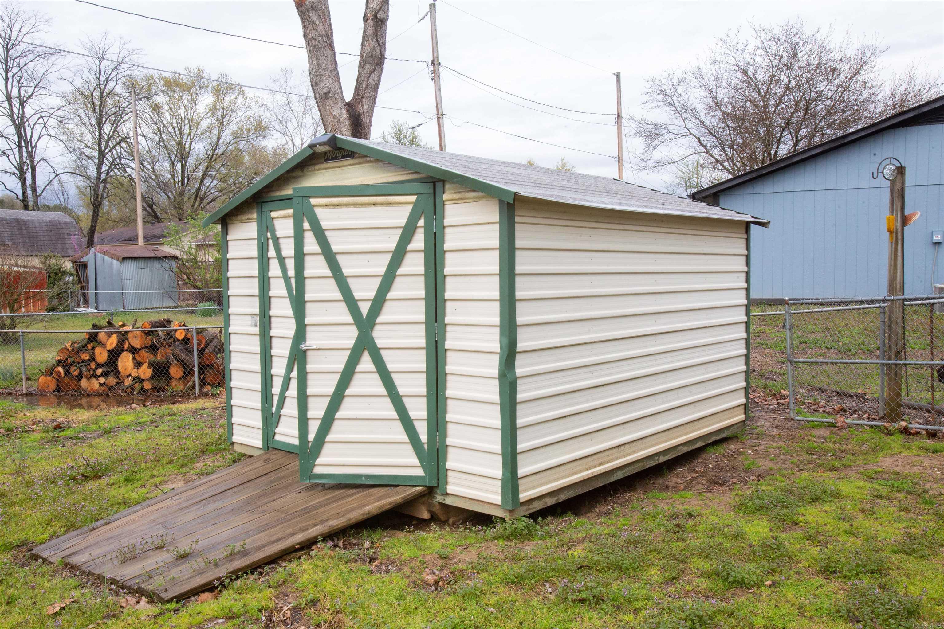 Wood Briar - Residential Lease