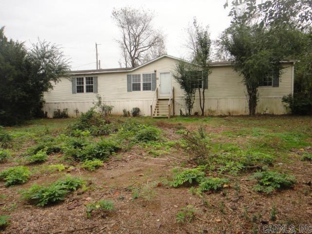 Located in the beautiful Heber Springs area, there are endless possibilities with this Double wide mobile home sits on almost 1 acre. There is plenty of space in this 5 bedrooms and 3 full baths home. See Agent Remarks.