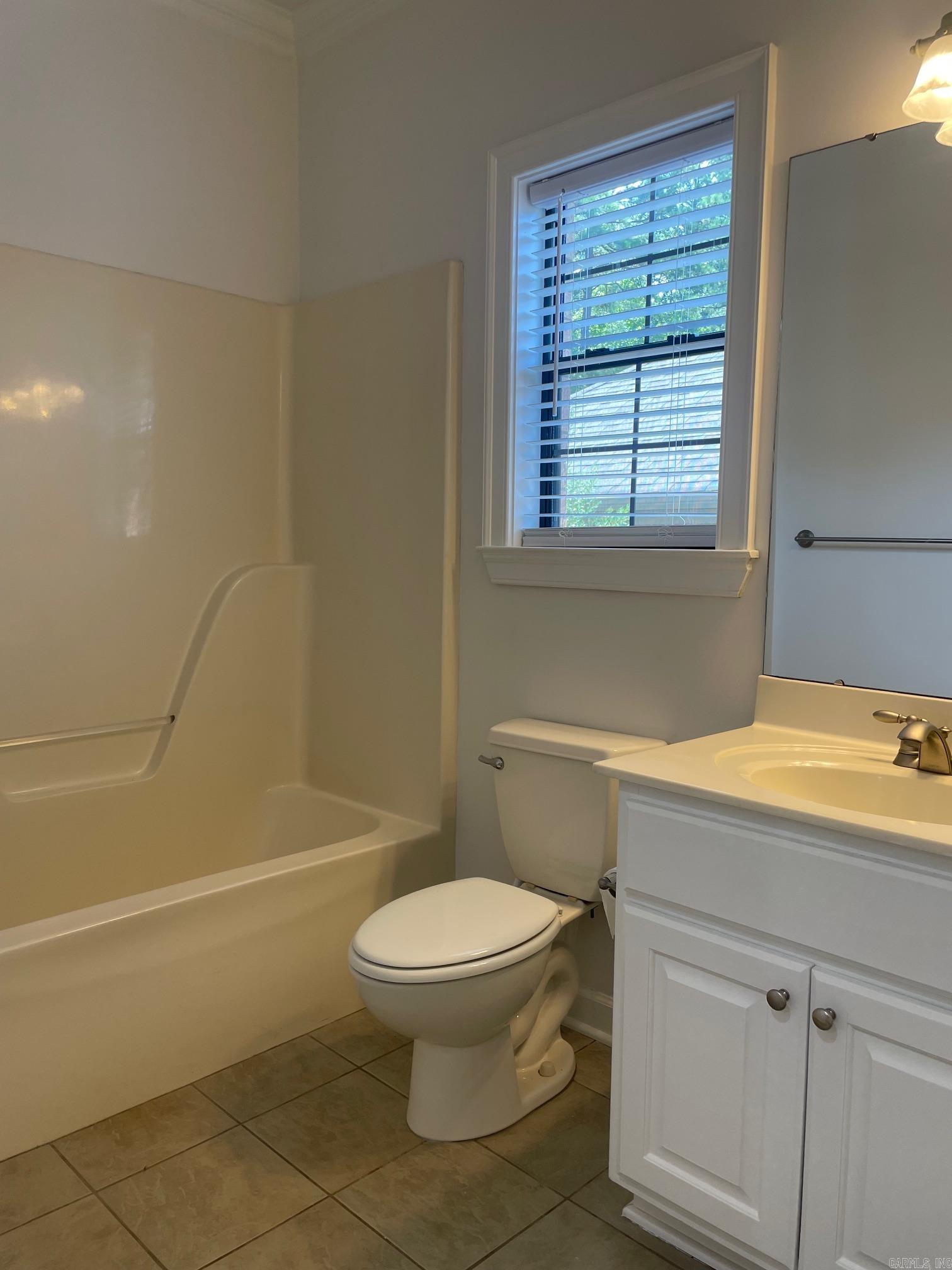 COUNTRY CLUB OF ARK THE - Residential