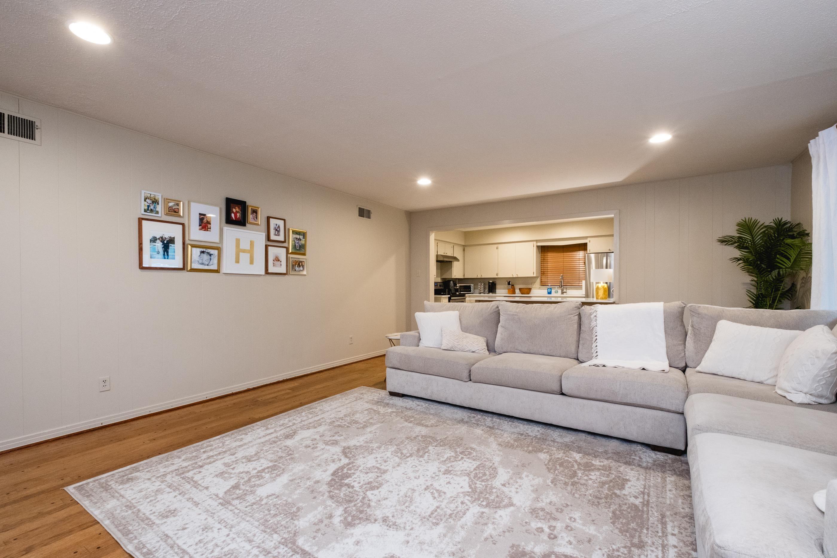 BRIARWOOD - Residential