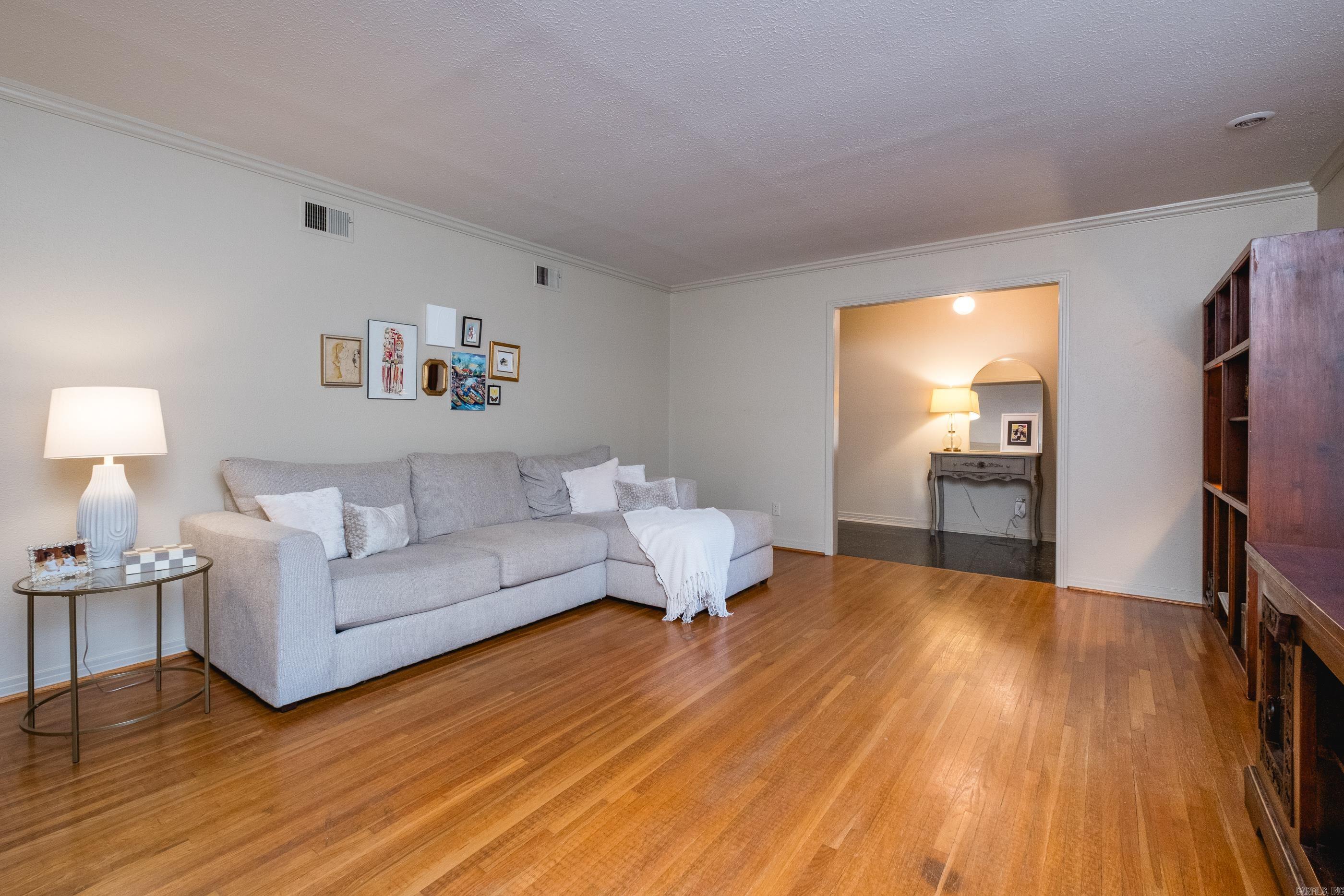 BRIARWOOD - Residential