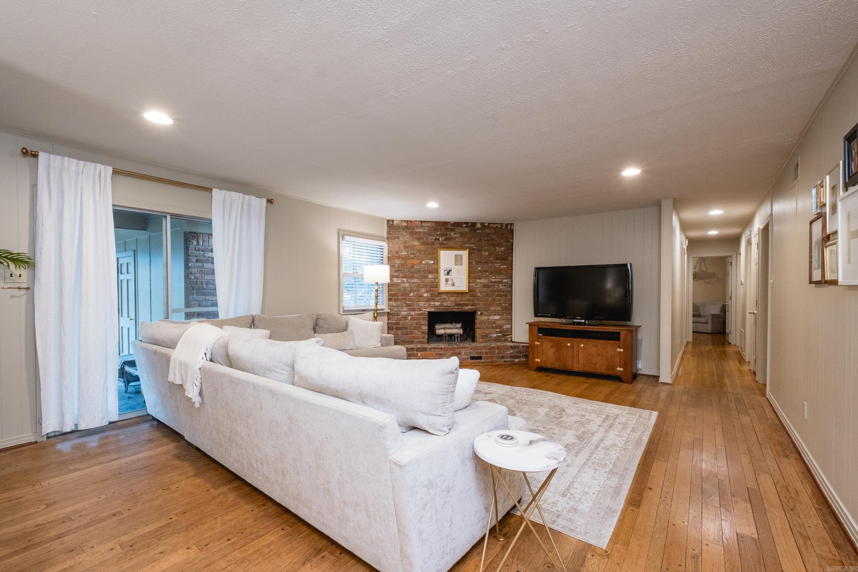 BRIARWOOD - Residential