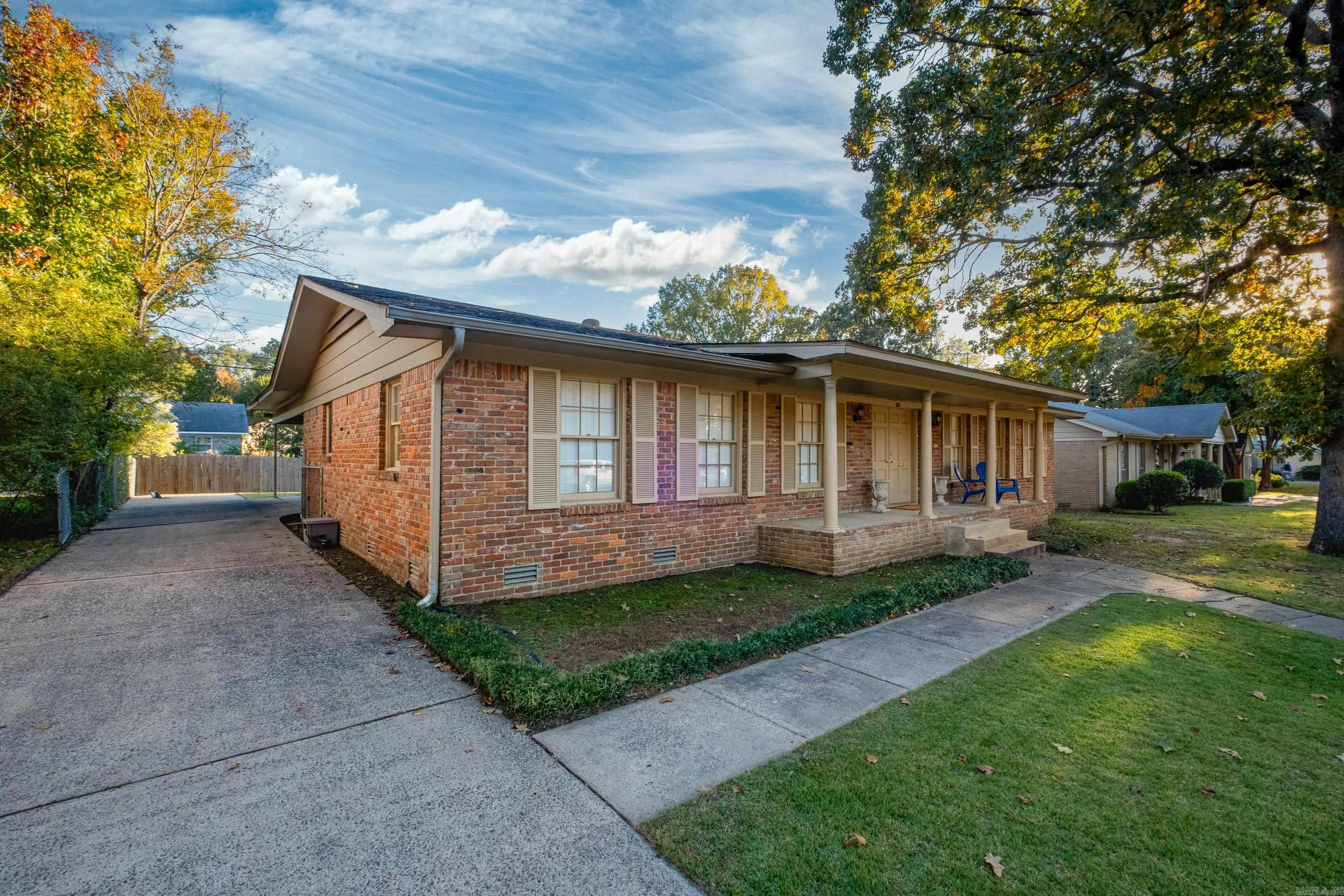 BRIARWOOD - Residential