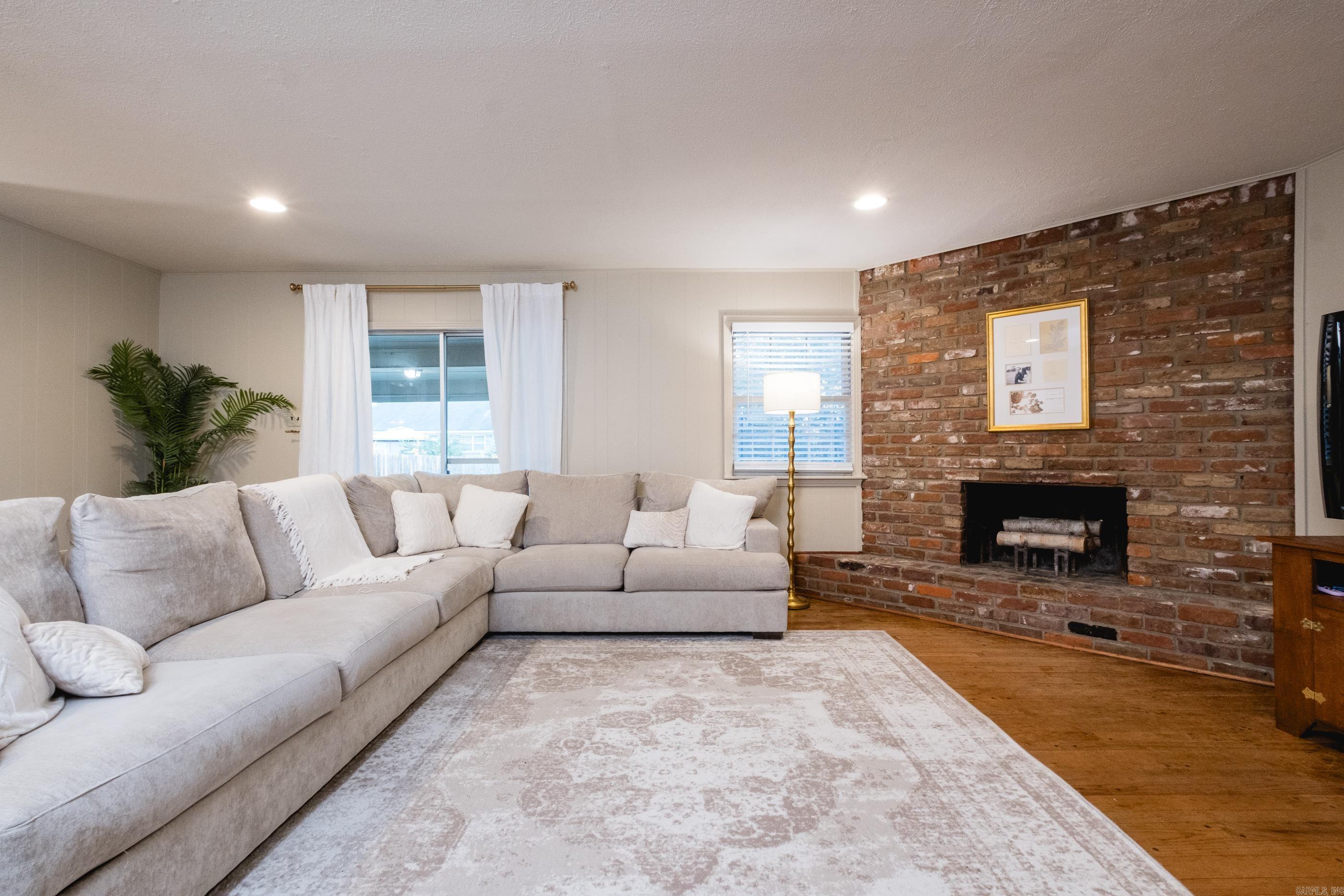 BRIARWOOD - Residential