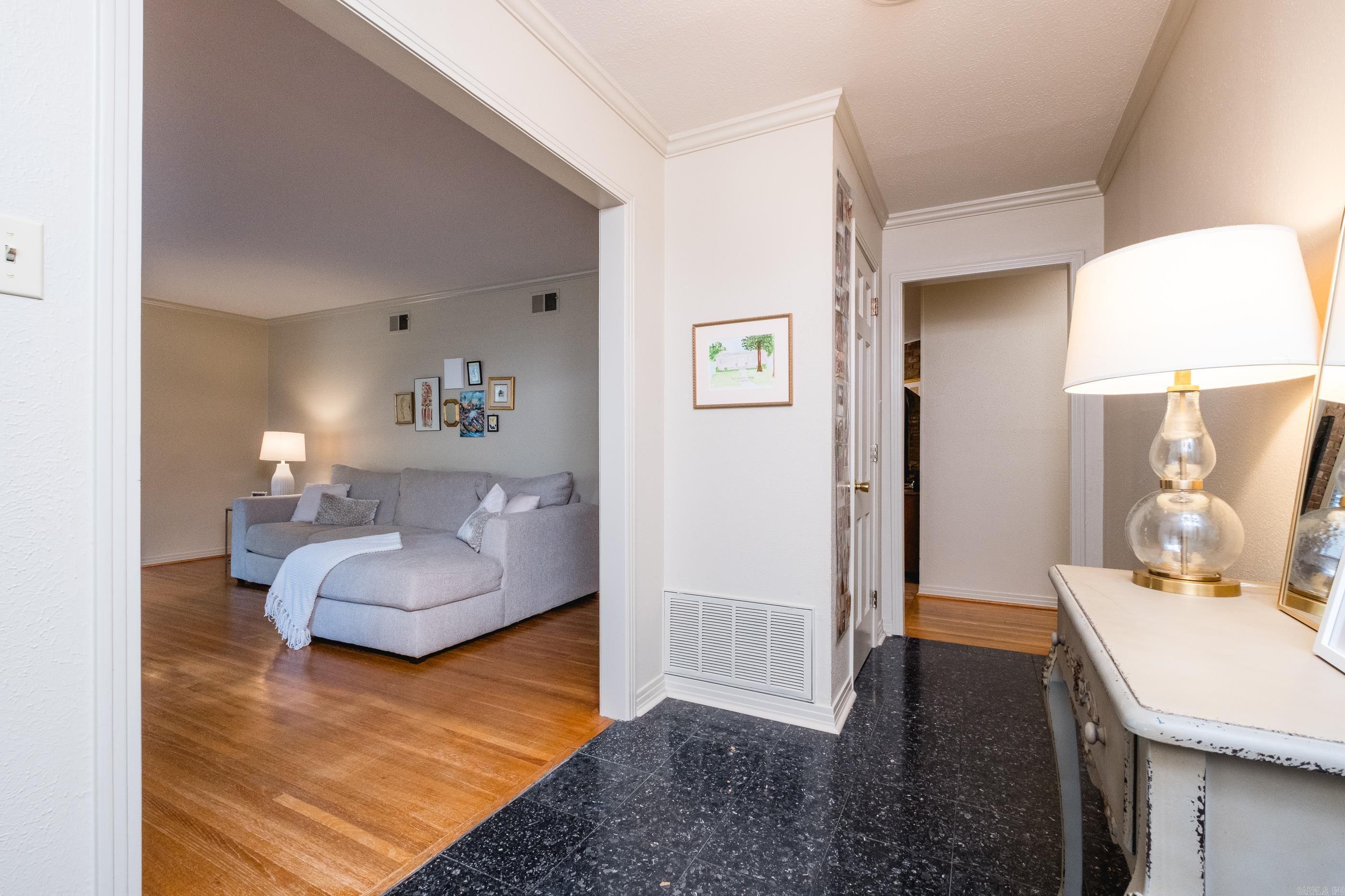 BRIARWOOD - Residential