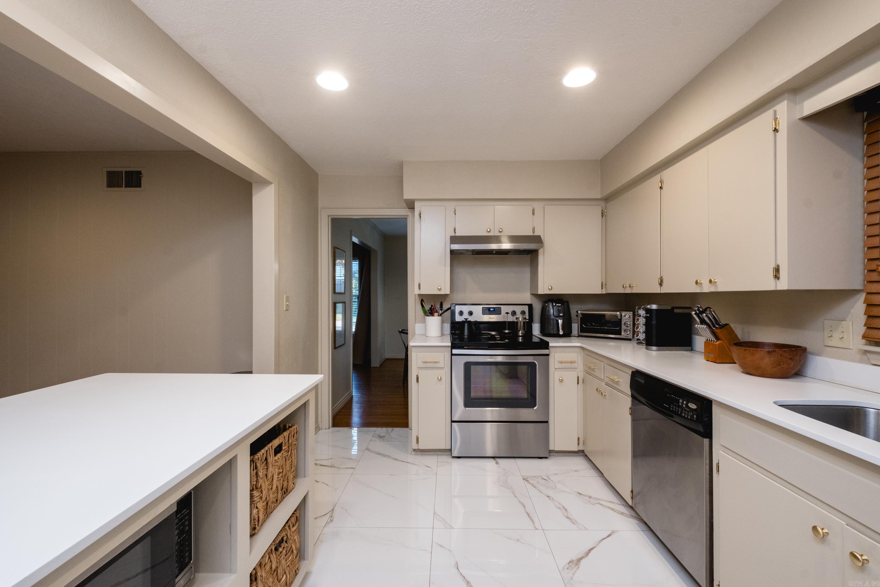 BRIARWOOD - Residential