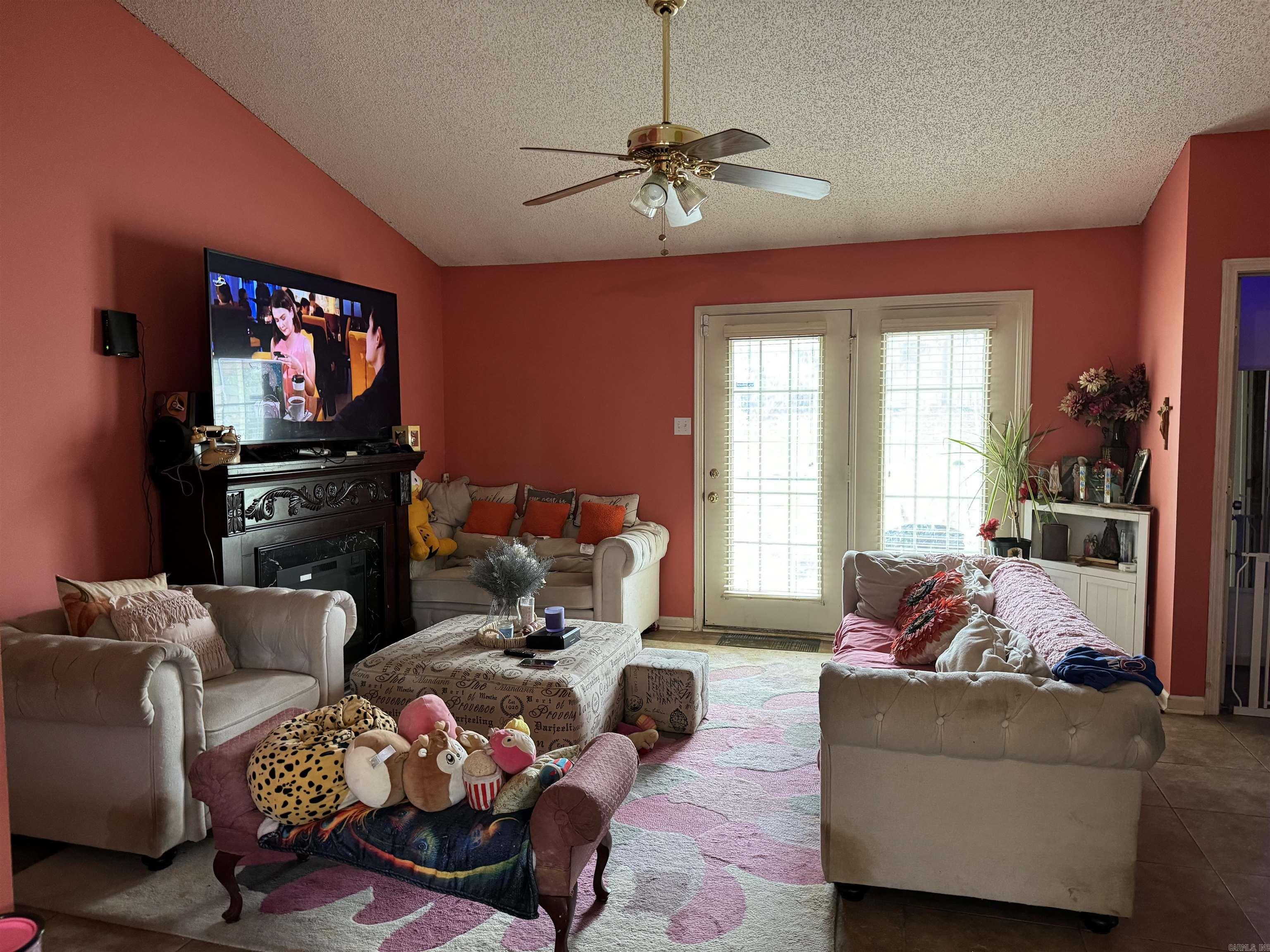 SPRING VALLEY - Residential