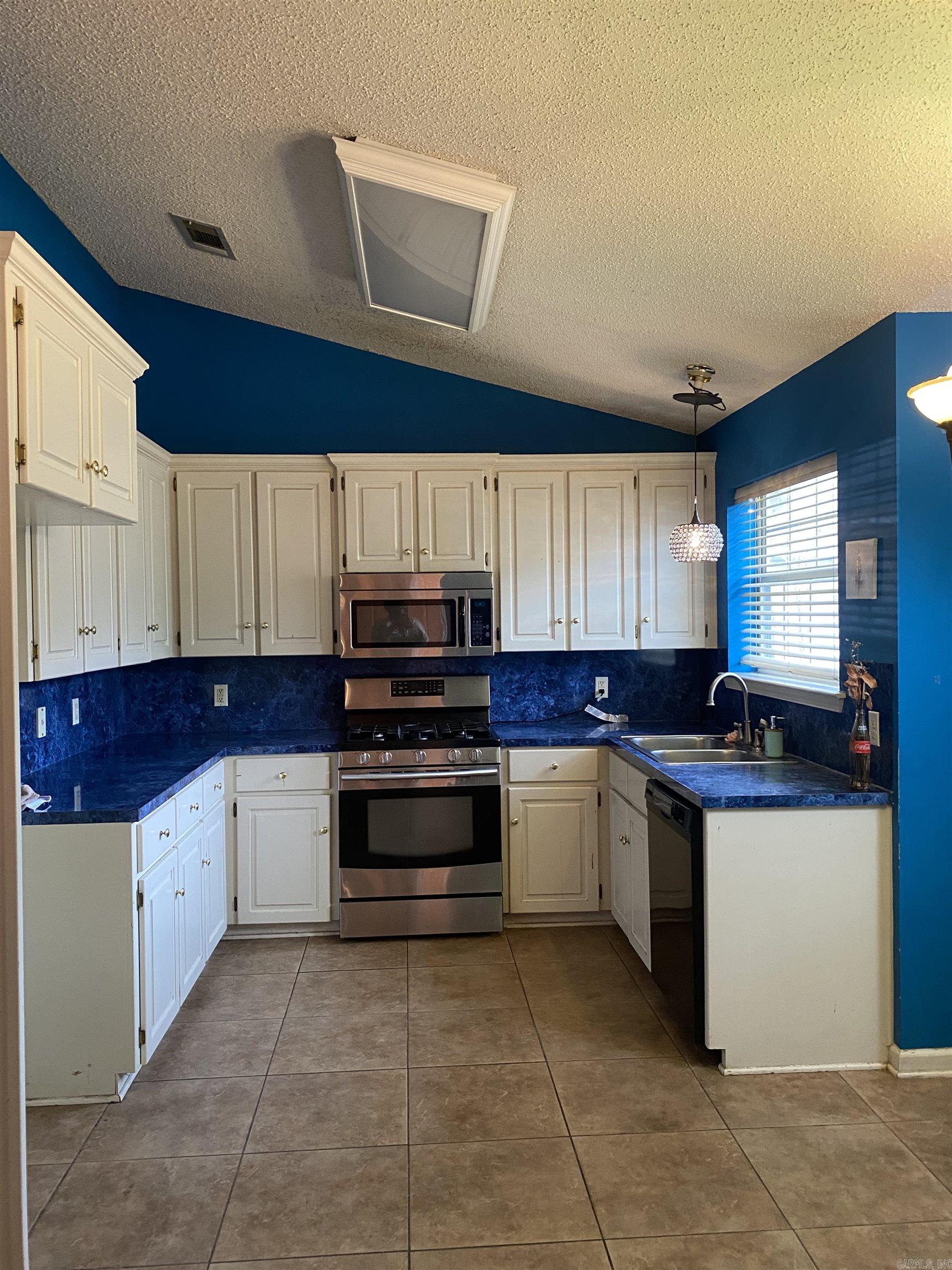 SPRING VALLEY - Residential