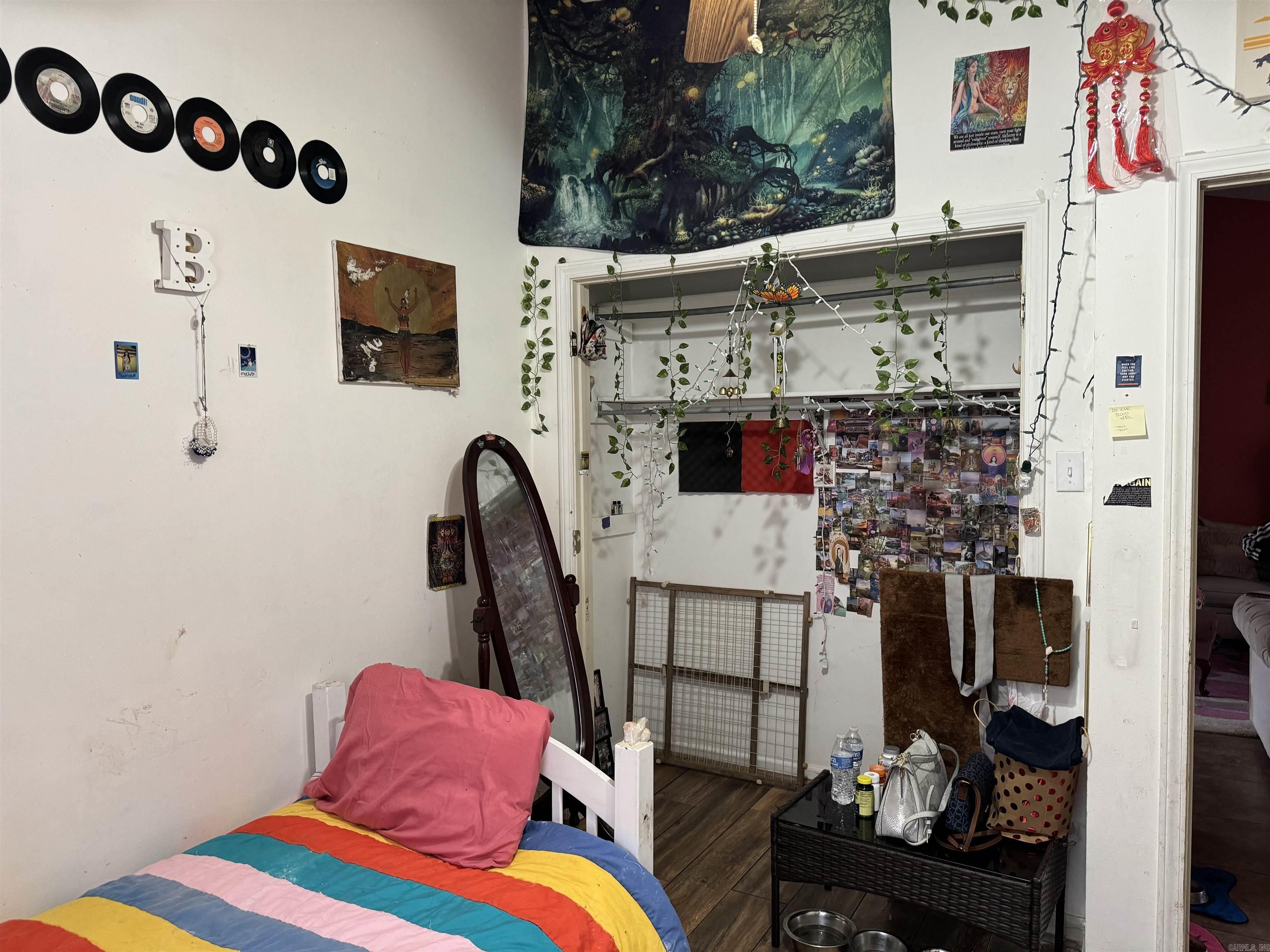 SPRING VALLEY - Residential