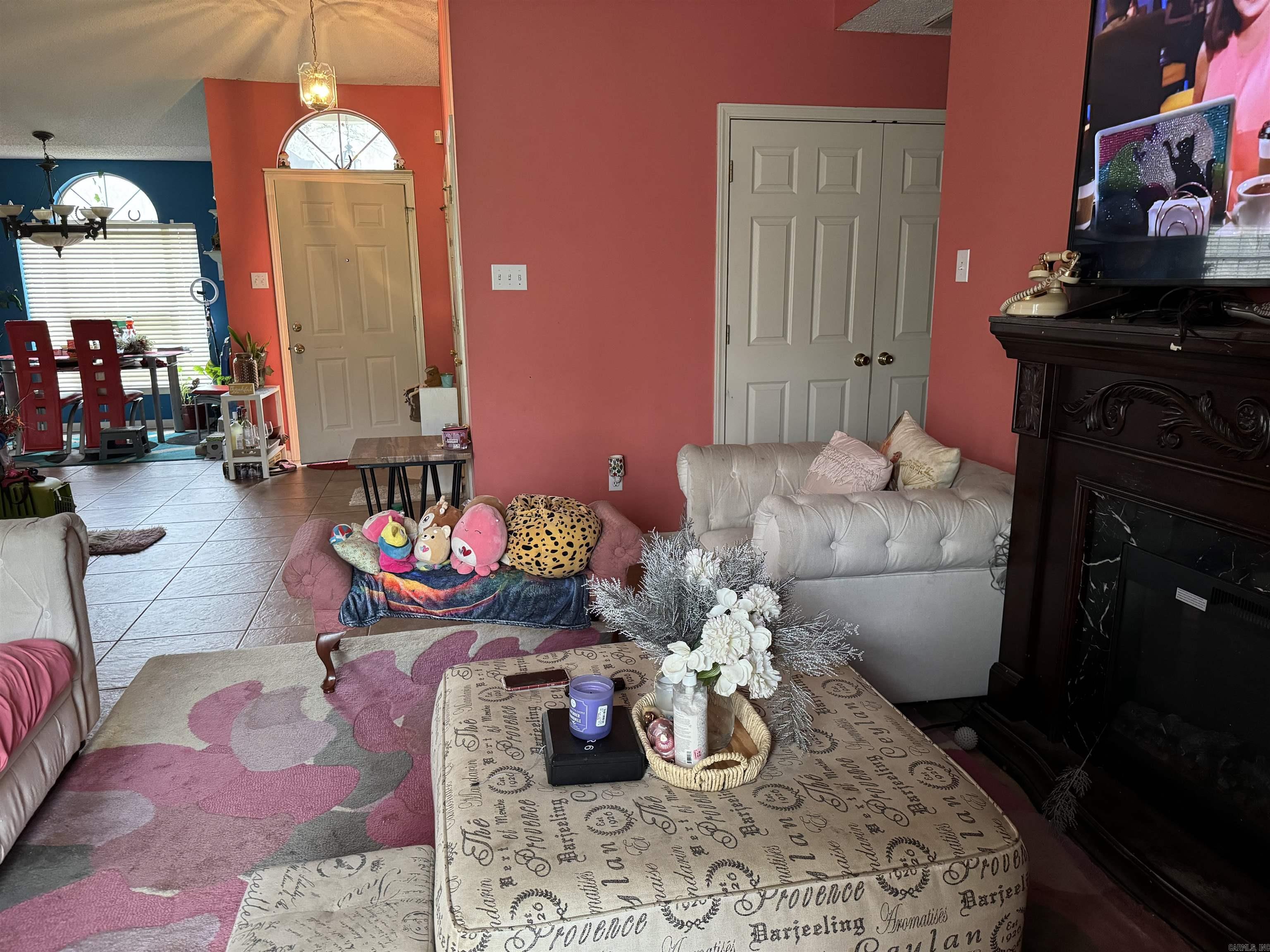 SPRING VALLEY - Residential