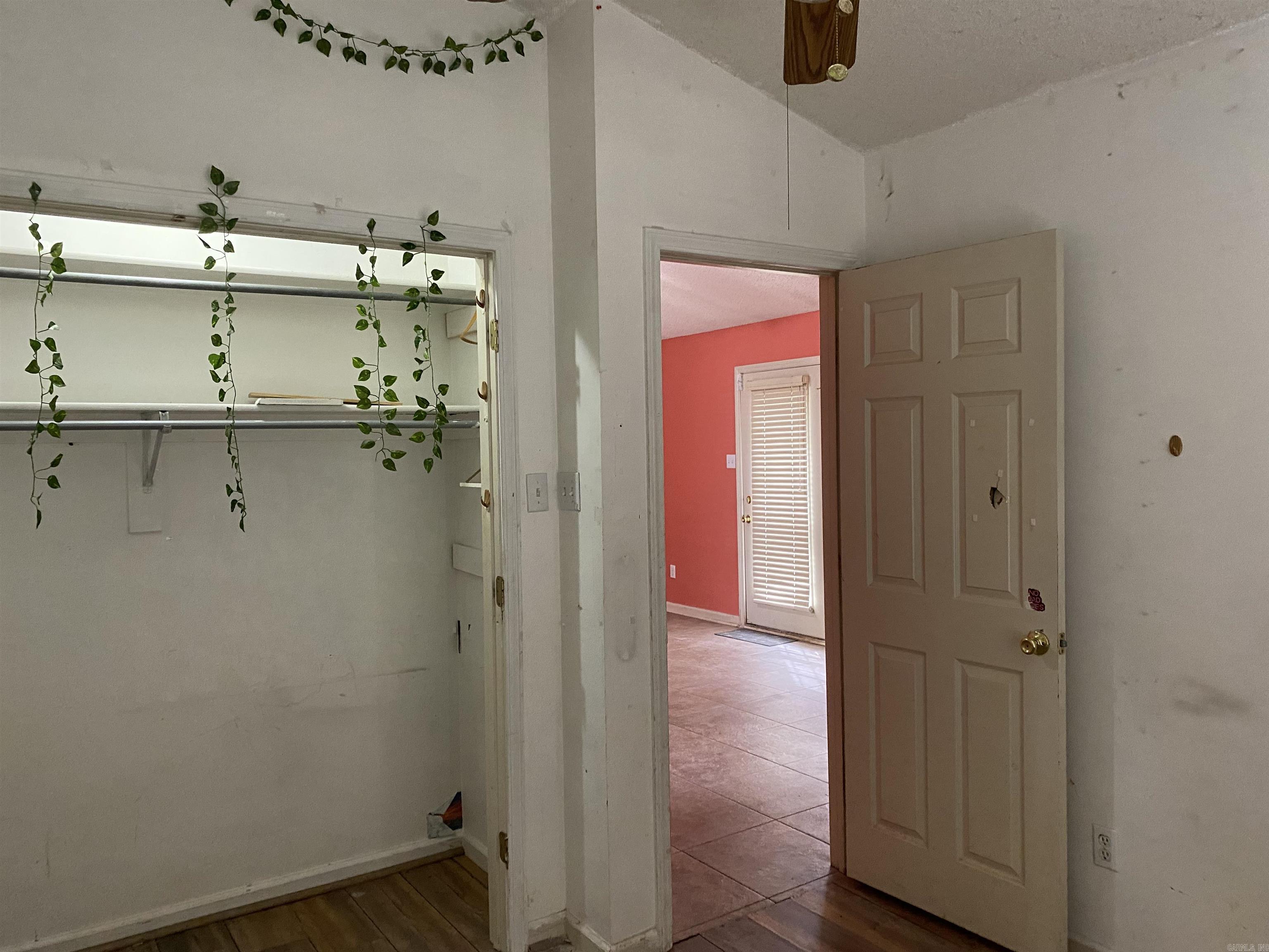 SPRING VALLEY - Residential