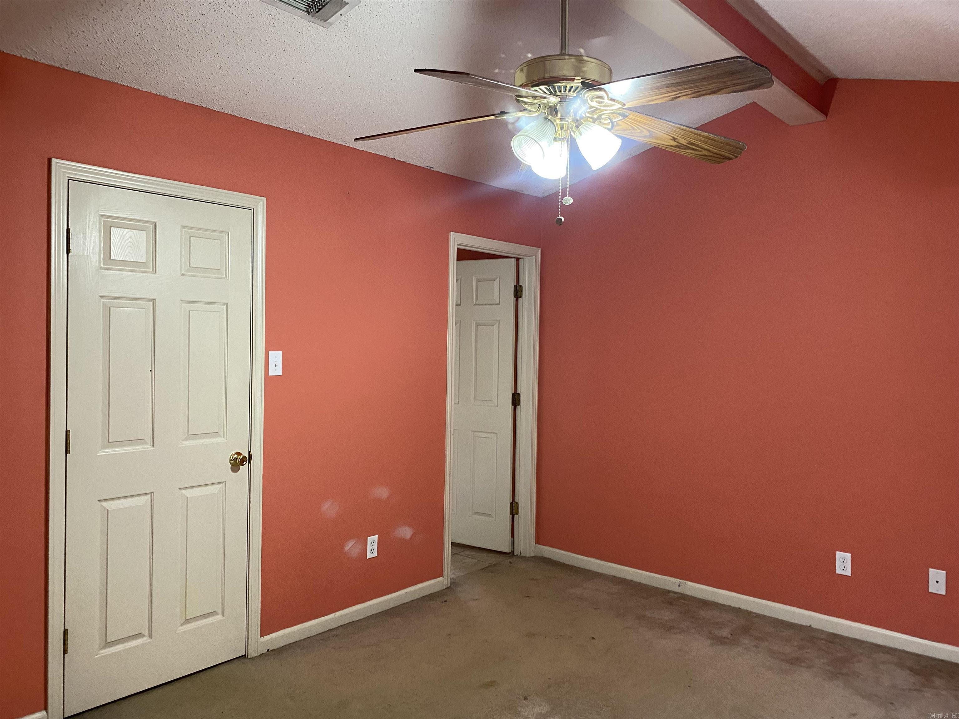 SPRING VALLEY - Residential