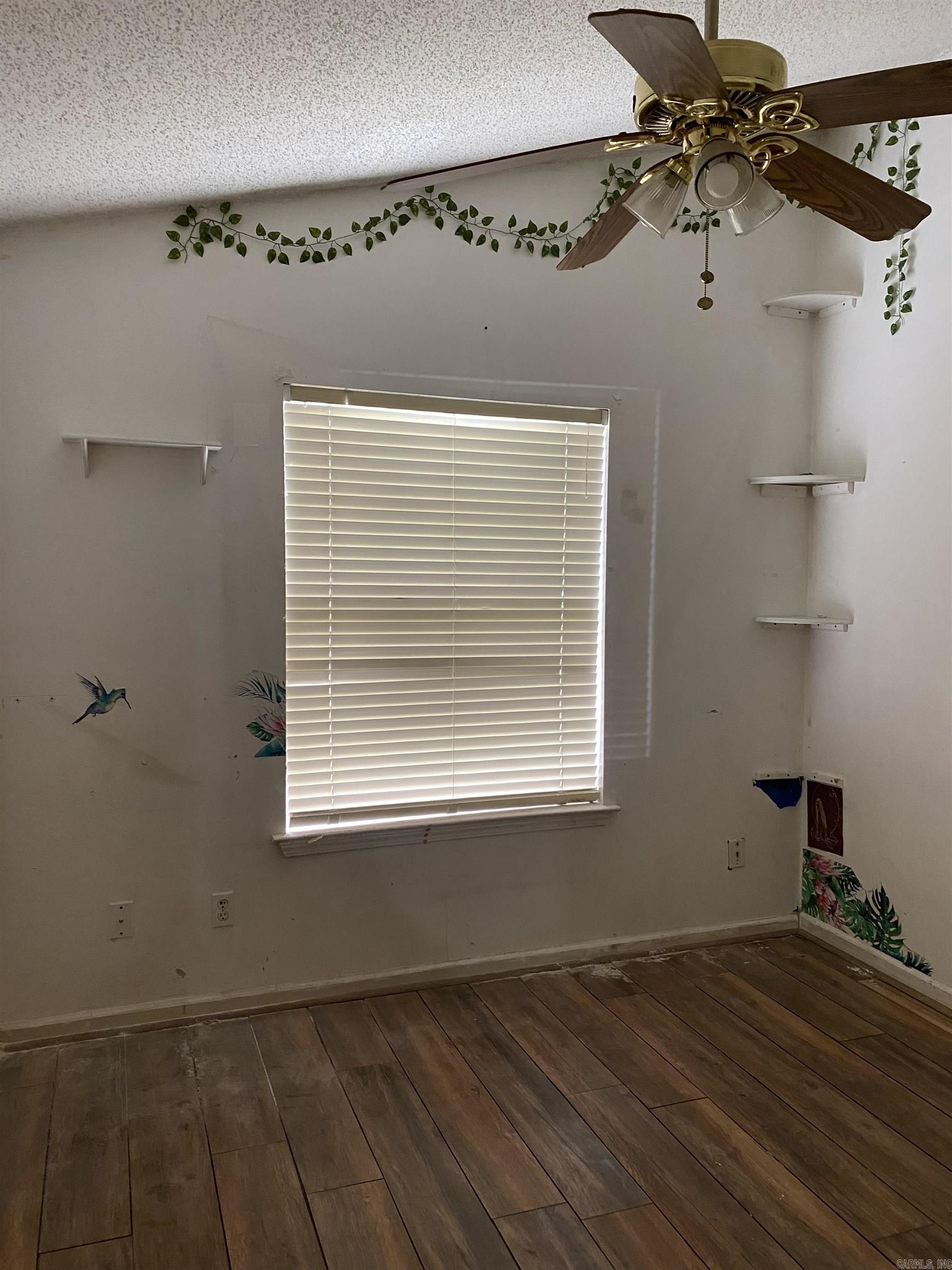 SPRING VALLEY - Residential