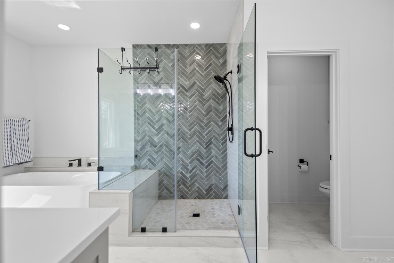 LAKEVIEW WEST - Residential