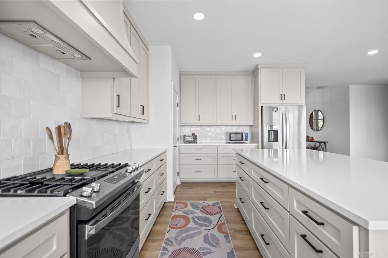 LAKEVIEW WEST - Residential