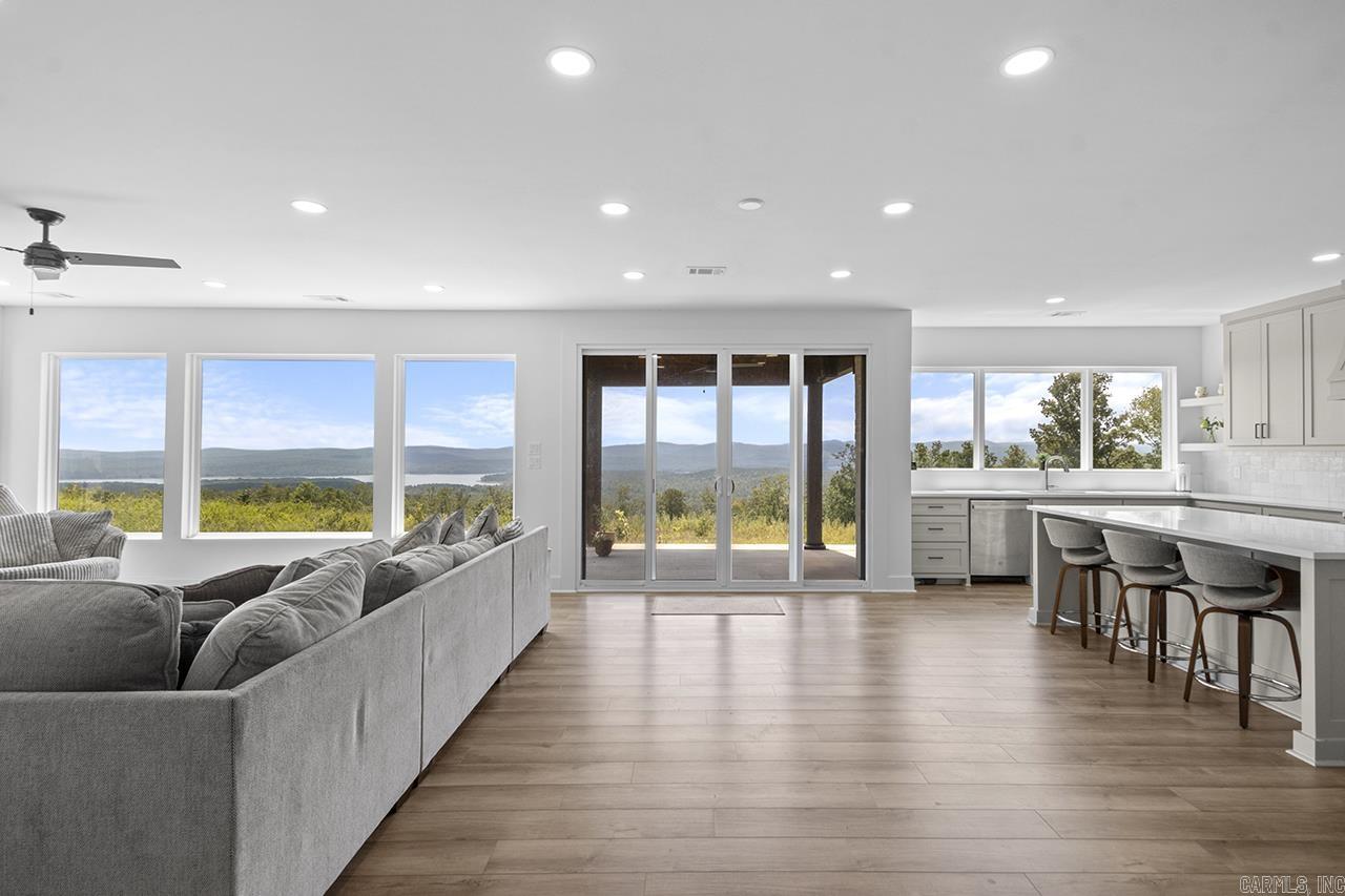 LAKEVIEW WEST - Residential